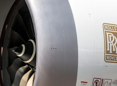 rolls-royce_engine_on_a_boeing_787_dreamliner.jpg