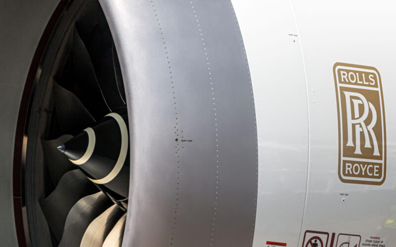 rolls-royce_engine_on_a_boeing_787_dreamliner.jpg