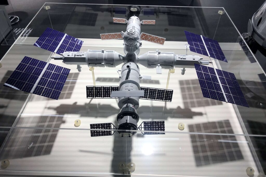 russian_space_station_mock-up.jpg