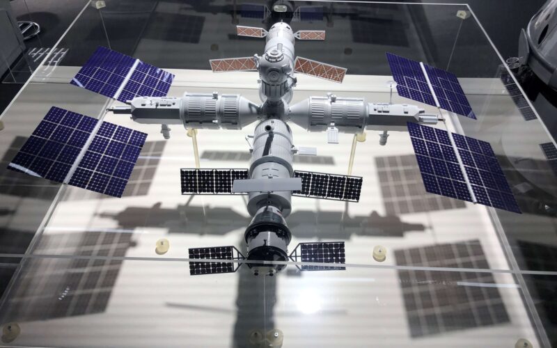 russian_space_station_mock-up.jpg