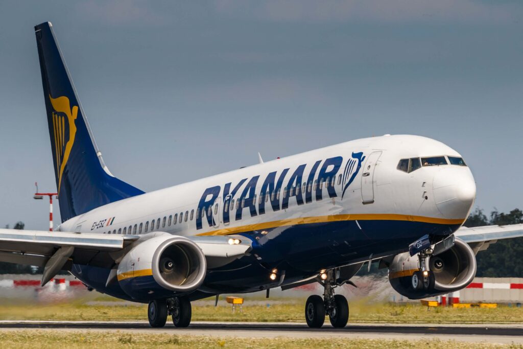 ryanair_boeing_737-800.jpg