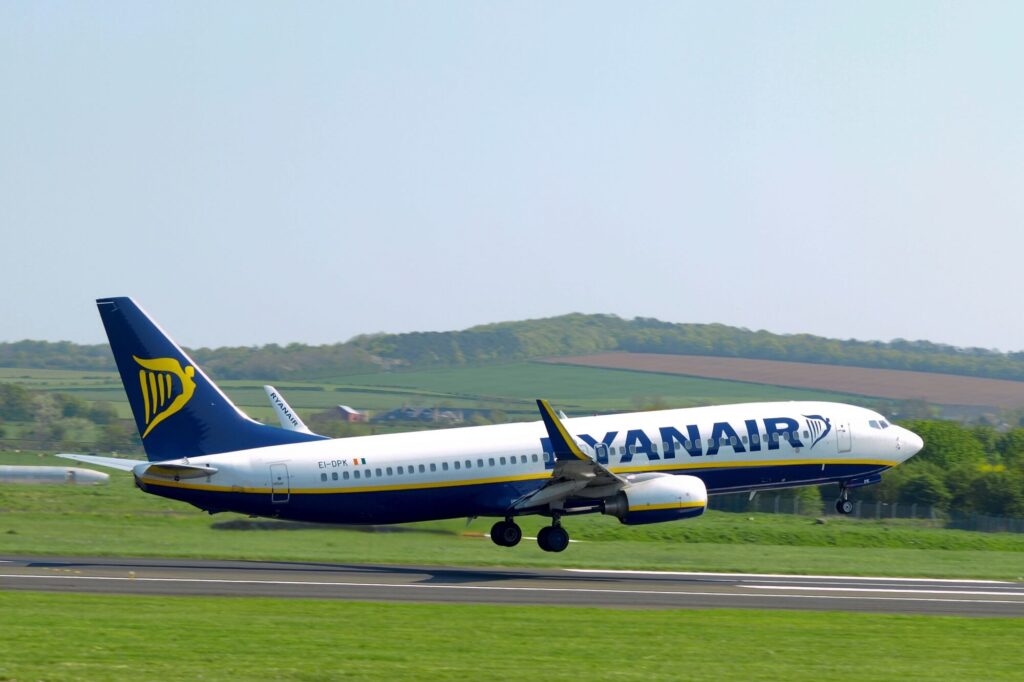 ryanair_boeing_737ng-1.jpg