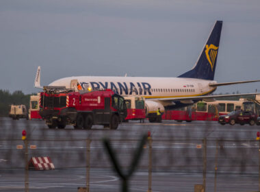 ryanair_flight_fr4978_in_vilnius_airport.jpg