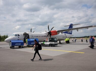 sas_atr_72_landing_in_tallin.jpg