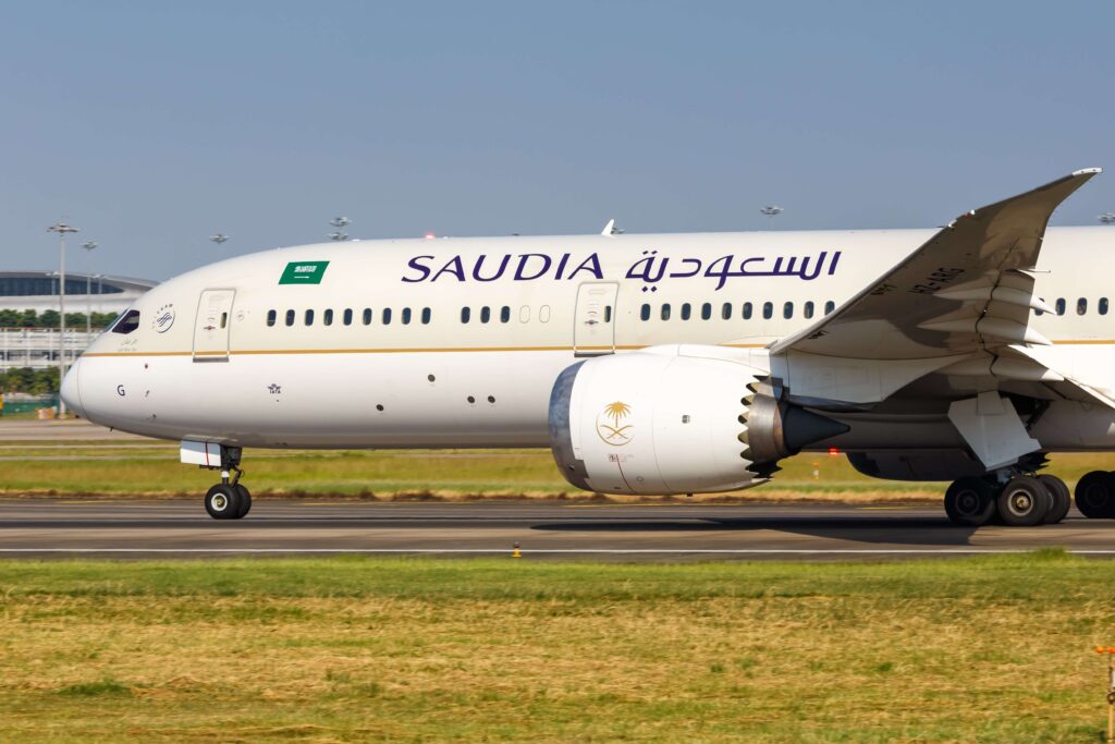 saudia_boeing_dreamliner.jpg