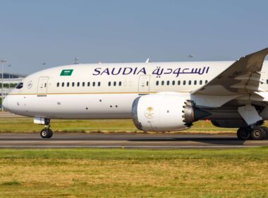 saudia_boeing_dreamliner.jpg