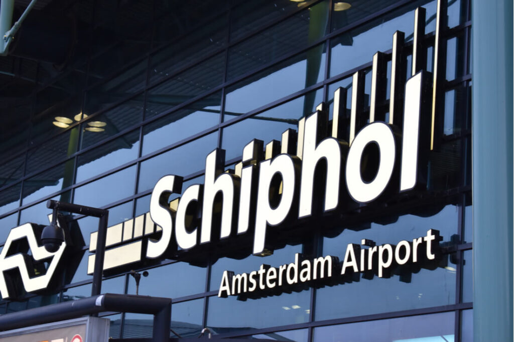 schiphol-airport-amsterdam-false-alarm-hijack.jpg