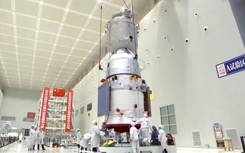 shenzhou-14_spacecraft.jpg