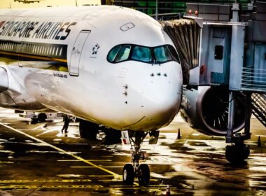 singapore_airlines_airbus_a350_at_singapore_changi_airport_sin-1.jpg