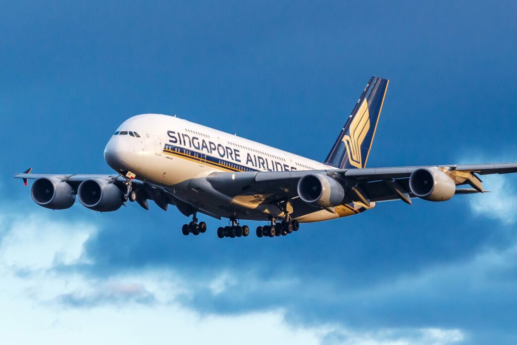 singapore_airlines_airbus_a380_fra.jpg