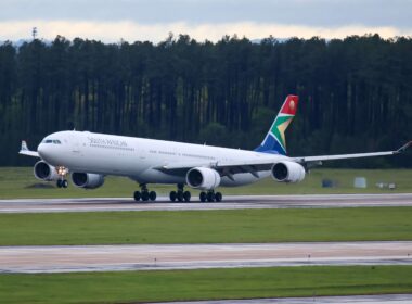 south_african_airlines_a340-600_zs-sng.jpg