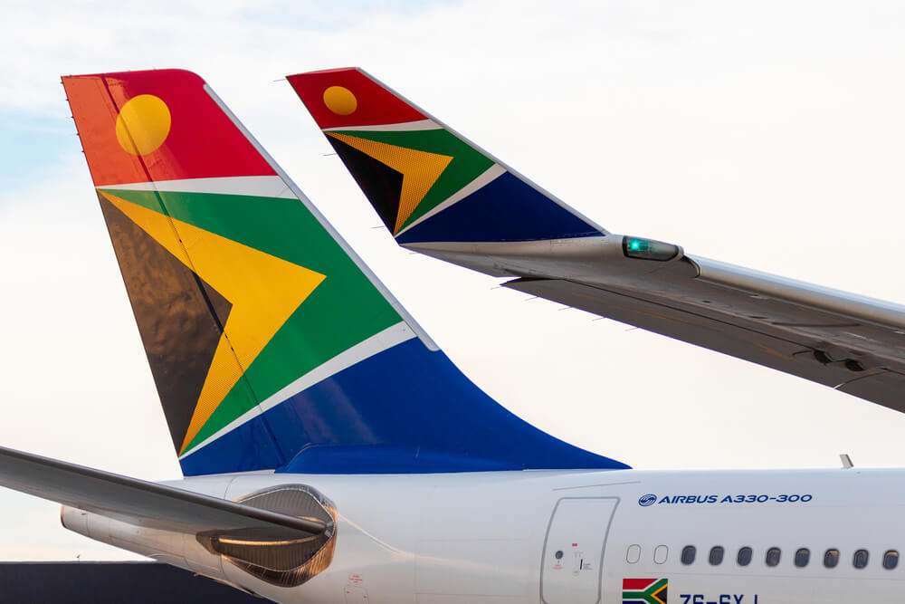 south_african_airways_airbus_a330_tail_and_winglet.jpg