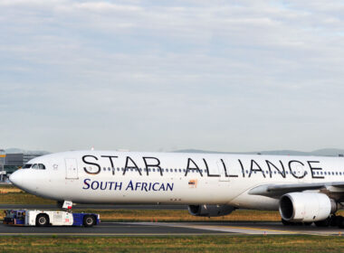 south_african_airways_airbus_a340_in_star_alliance_livery_in_frankfurt_airport.jpg