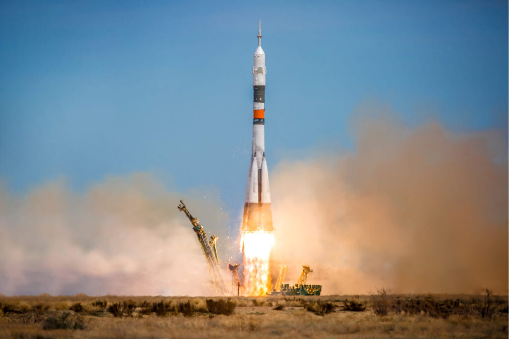 soyuz_spacecraft_taking_off_from_baikonur_cosmodrome.jpg