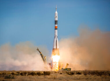 soyuz_spacecraft_taking_off_from_baikonur_cosmodrome.jpg