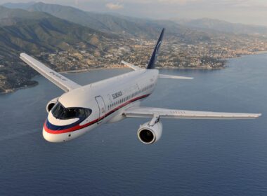 ssj100-1.jpg