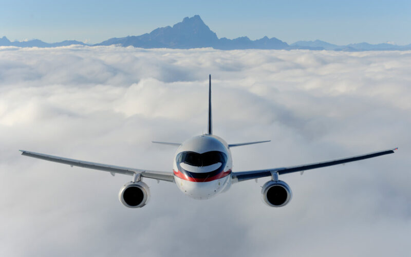 ssj100_pic7.jpg