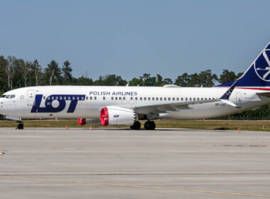 stored_lot_polish_airlines_boeing_737_max.jpg