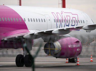 stored_wizz_air_airbus_a321_at_vilnus_airport_vno.jpg