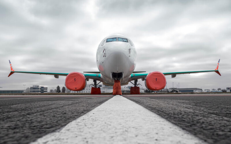 sunwing_airlines_boeing_737_max_on_the_ground_in_prague_airprot_prg.jpg