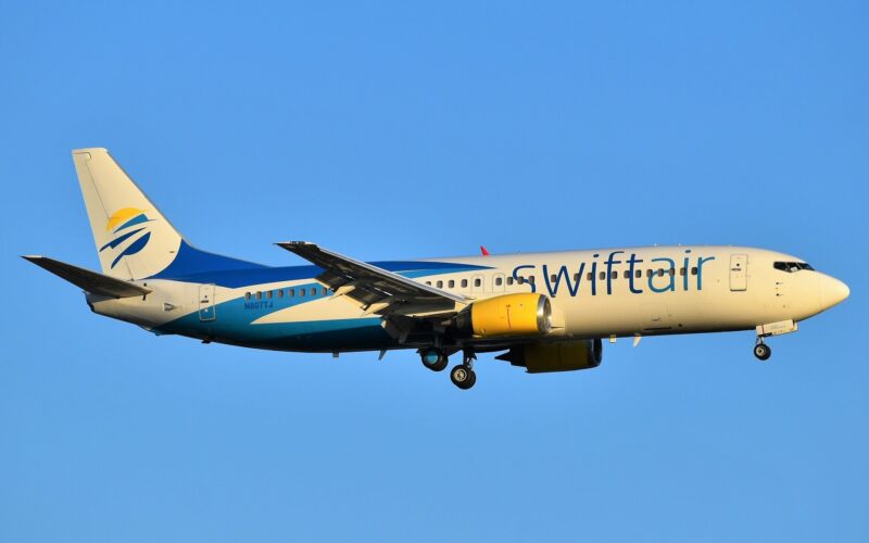 swift_air_boeing_737-4q8_n807tj_approaching_jfk_airport.jpg