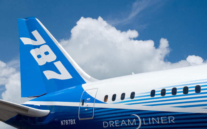 tail_of_boeing_787_dreamliner_at_singapore_airshow.jpg