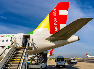 tap_air_plane_at_lisbon_airport.jpg