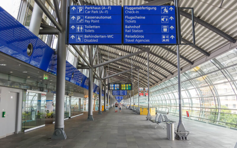 terminal_of_leipzig_halle_airport_lej_in_germany-2.jpg