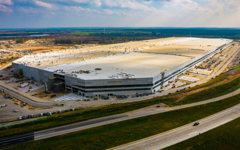 tesla_gigafactory_in_texas.jpg