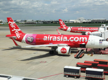 thai_airasia_a320_aircraft_in_bangkok_thailand.jpg