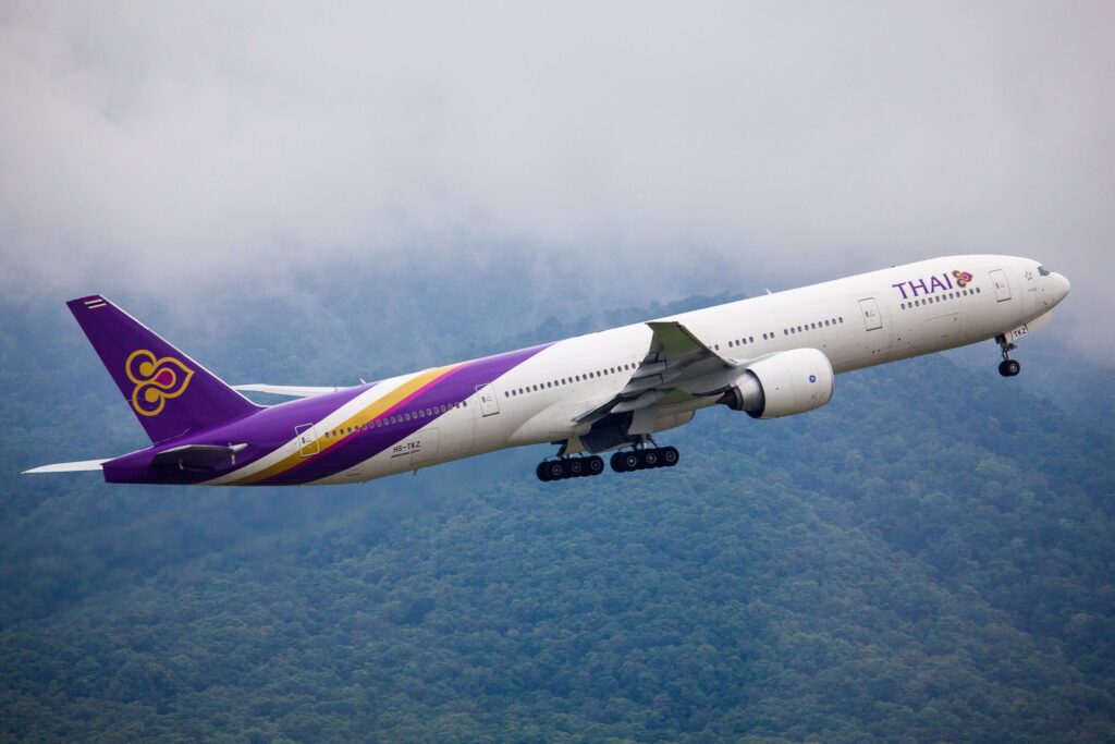 thai_airways_boeing_777-300er.jpg