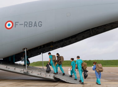 the_airbus_a400m_of_the_french_air_force_transporting_covid-19_patients.jpg