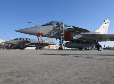 the_first_six_greek_rafales_at_tanagra_air_base.jpg