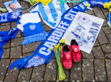 tributes_to_emiliano_sala_in_cardiff.jpg