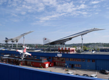 tu-144_and_concorde_side_by_side-1.jpg