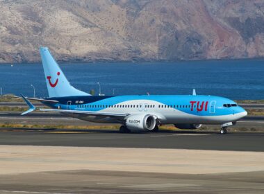 tui_boeing_737_max_.jpg