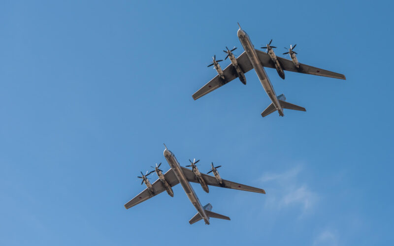 tupolev_tu-95_strategic_bombers-1.jpg