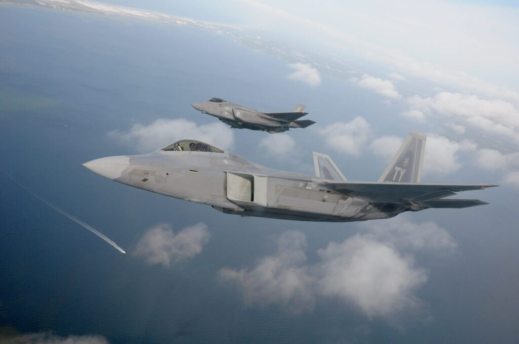 two_5th_generation_fighters_an_f-22_and_an_f-35.jpg