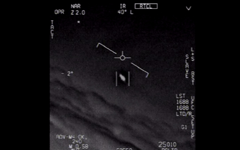 ufo_sighted_by_the_us_navy-1-1.png