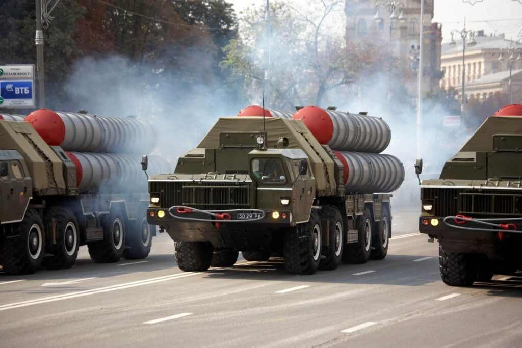 ukrainian_s-300s_on_parade.jpg