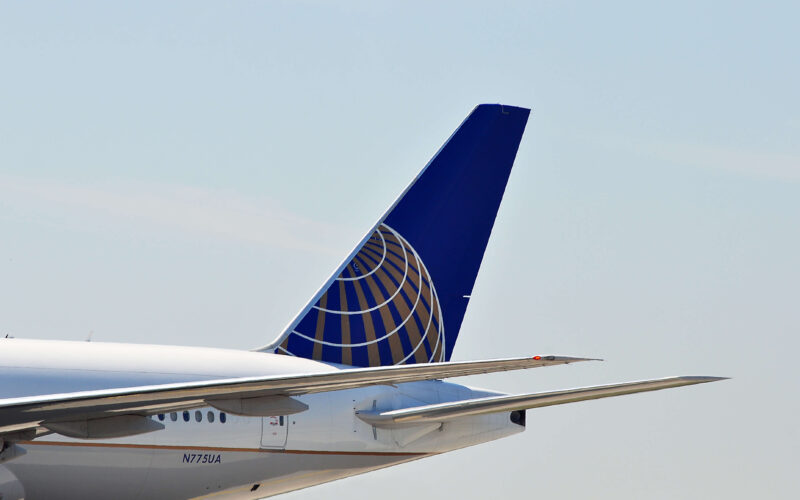 united_airlines_boeing_777-1.jpg