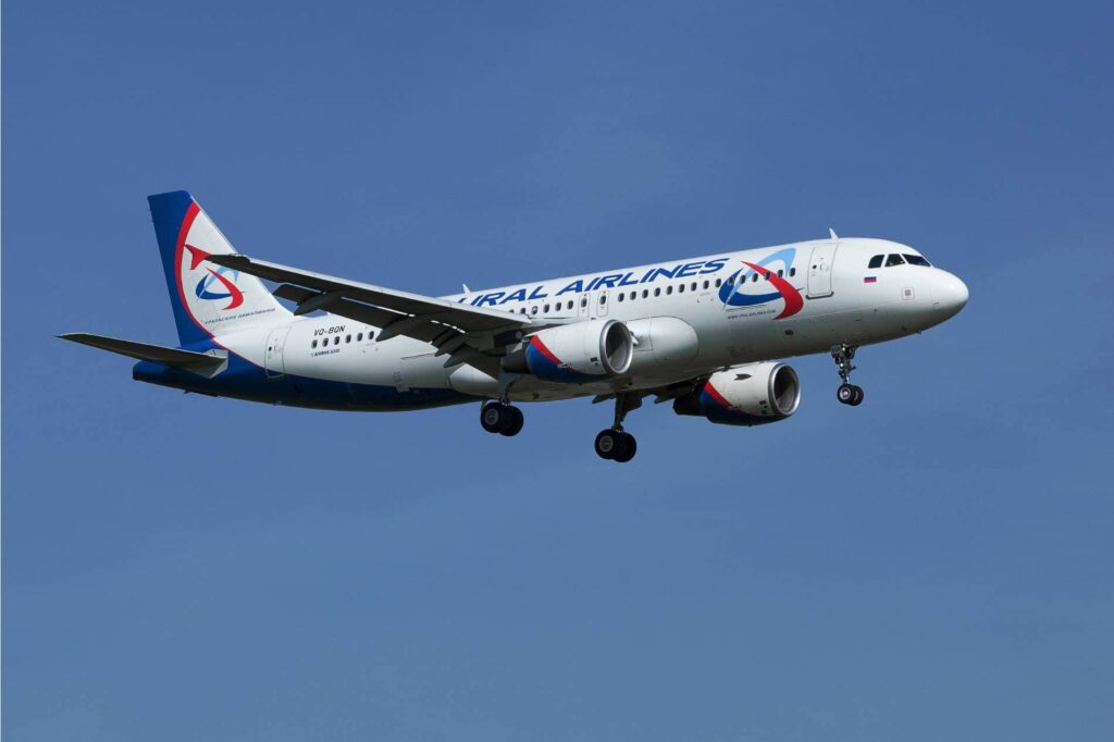 ural_airlines_airbus_a320-1.jpg