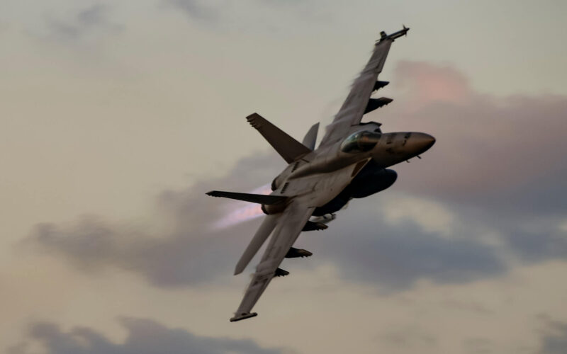 us_navy_f-18_super_hornet.jpg