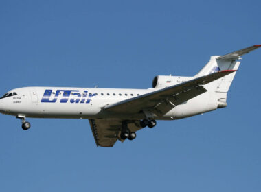 utair_yak-42d.jpg