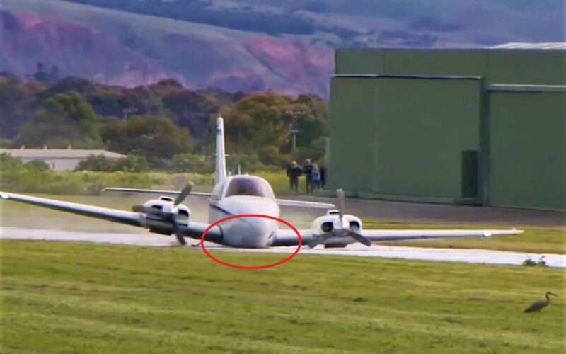 video_captures_beech_e55_performing_belly_landing_in_australia-1.jpg