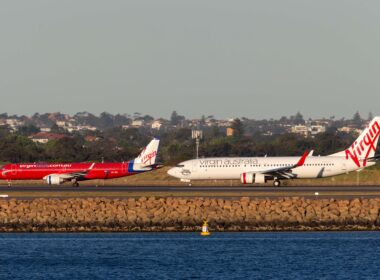 virgin_australia_airlines_boeing_737_airliner_at_sydney_airport..jpg