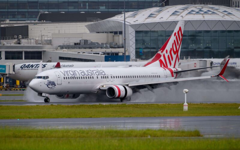 virgin_australia_airlines_boeing_b737_landing_at_sydney_airport-min.jpg