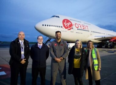 virgin_orbit_cosmic_girl_boeing_747.jpg