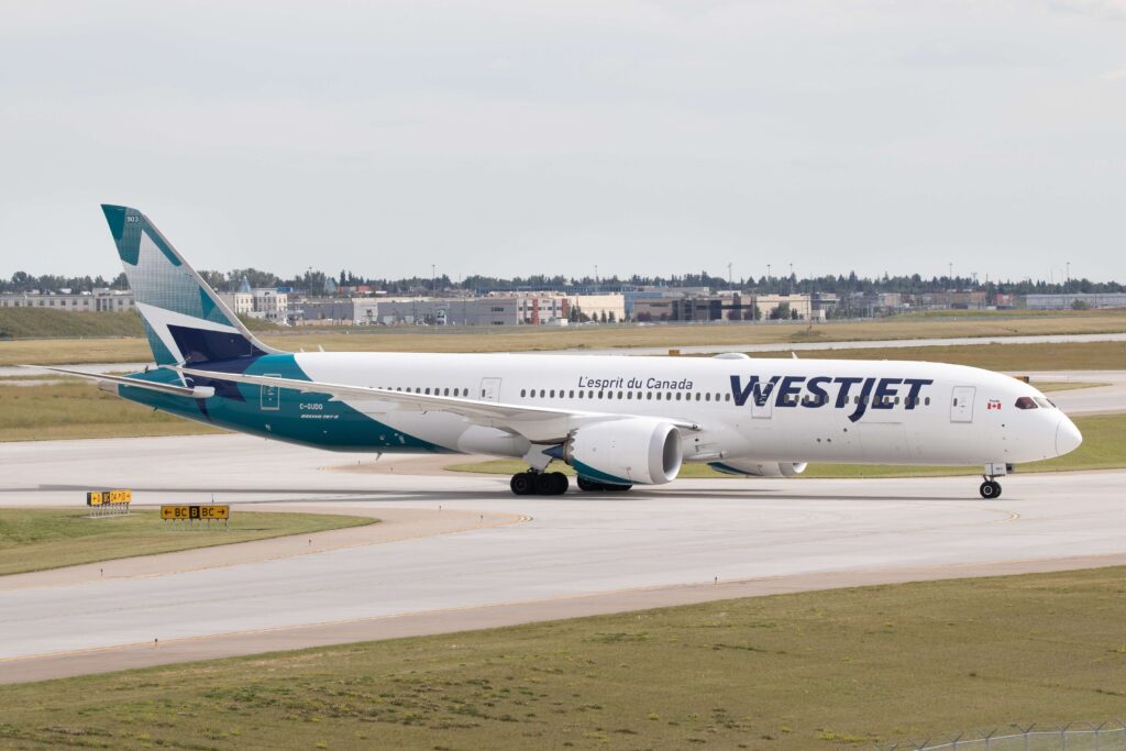 westjet_airlines_boeing_787_dreamliner.jpg