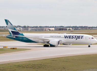 westjet_airlines_boeing_787_dreamliner.jpg